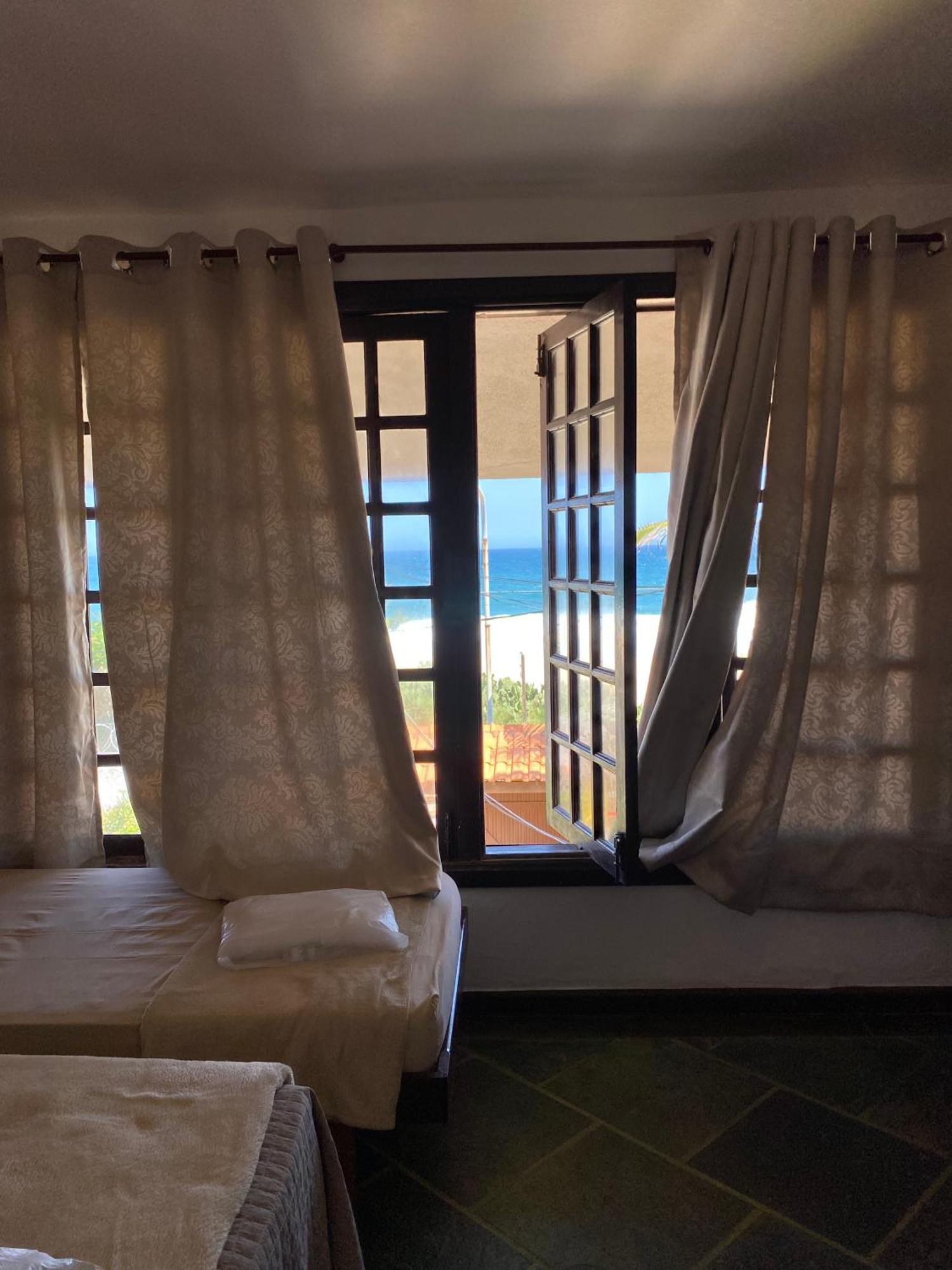 Pousada Na Praia Marica Bagian luar foto
